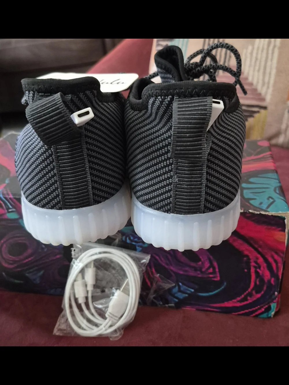 New -BosenHulu LED Light-Up Sneakers - Black Men's Size 10.5-11